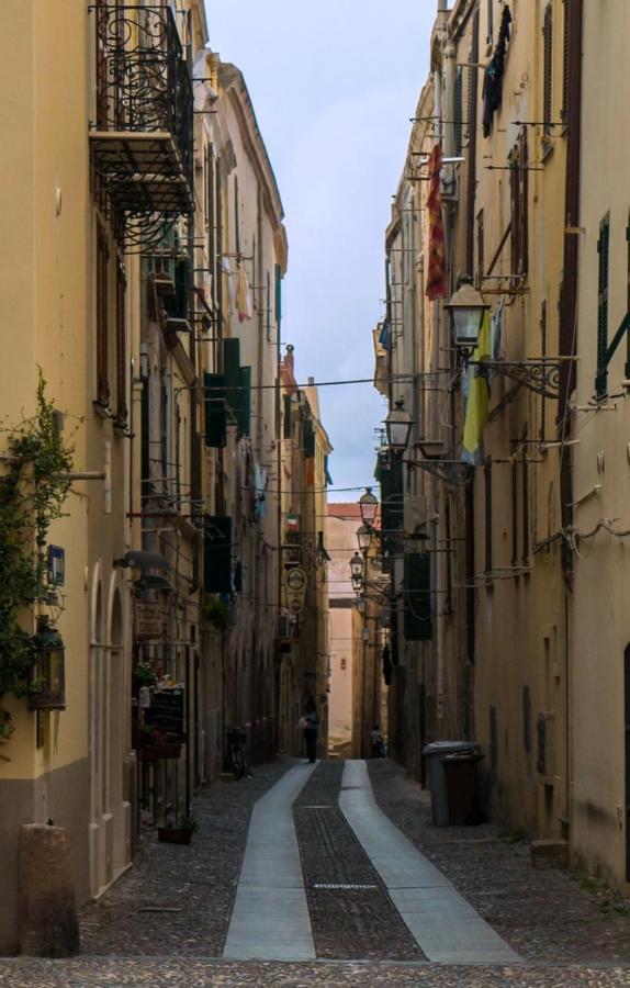 Old Town Apartment Alghero Exteriör bild